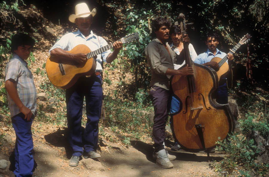 1991 03 Isobel Harry On the Way to Nuevo Gualcho